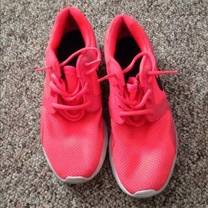 Nike sneakers size 10 women's